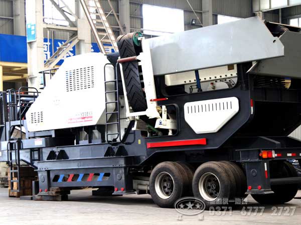 水泥路面移動(dòng)破碎機(jī)性能怎么樣？