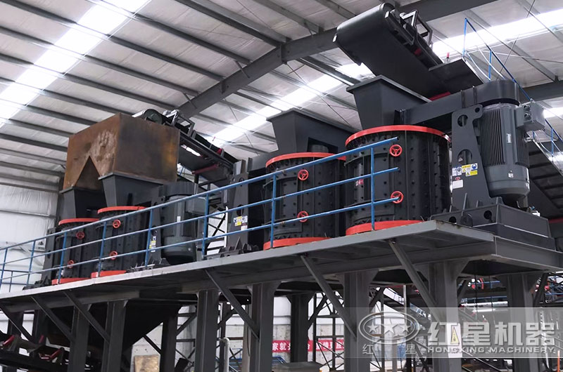 立式粉碎機(jī)工作現(xiàn)場(chǎng)圖片