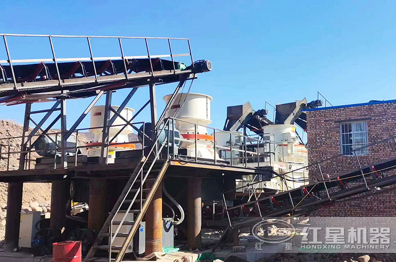 2臺設(shè)備聯(lián)合作業(yè)，產(chǎn)量高