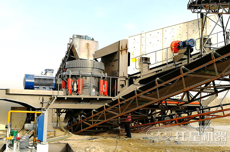 大型移動(dòng)式鵝卵石破碎生產(chǎn)設(shè)備 大型移動(dòng)式鵝卵石破碎生產(chǎn)設(shè)備