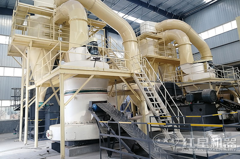 山西客戶高強(qiáng)磨粉機(jī)工作現(xiàn)場圖片