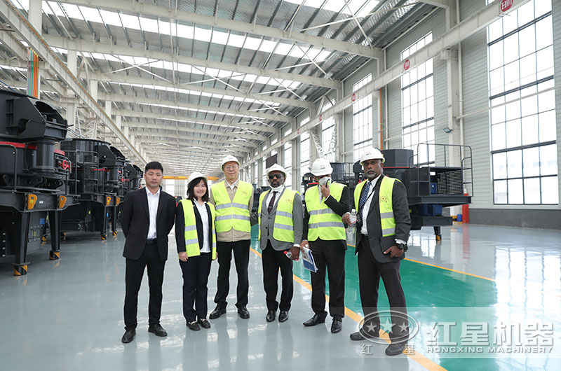 客戶來(lái)廠考察設(shè)備