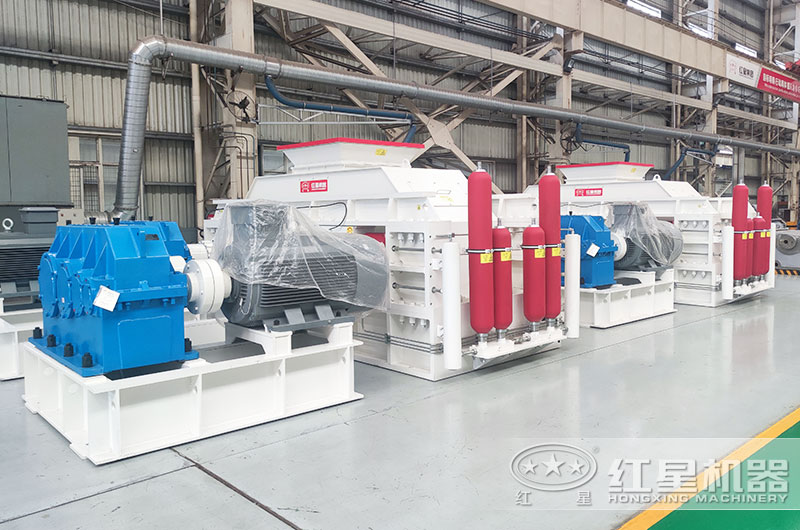 對輥式粉碎機(jī)圖片