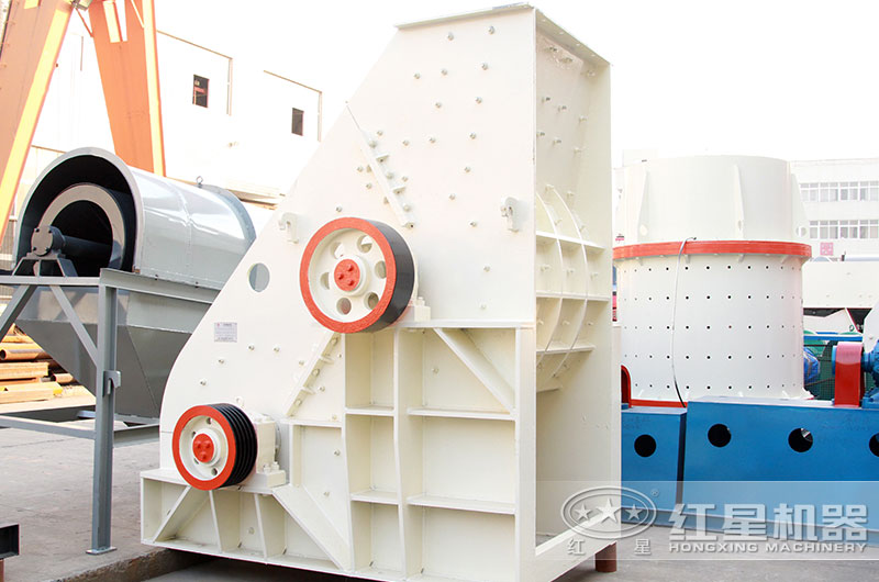 無(wú)篩低雙級(jí)粉碎機(jī)圖片 無(wú)篩低雙級(jí)粉碎機(jī)圖片