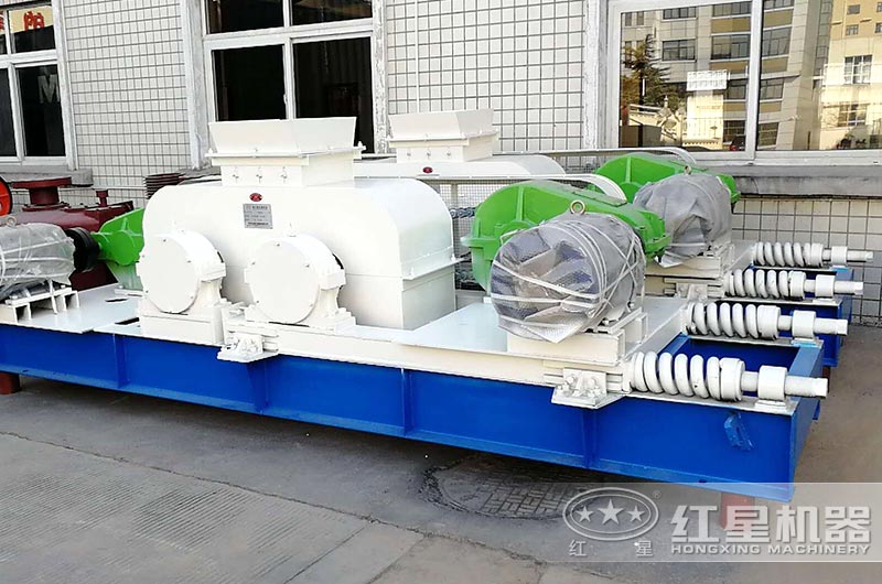 每小時200噸對輥制砂機(jī)多少錢一臺？附型號和技術(shù)參數(shù)