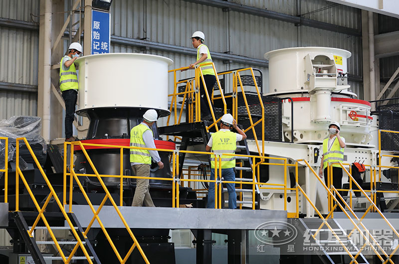 客戶(hù)到廠考察設(shè)備