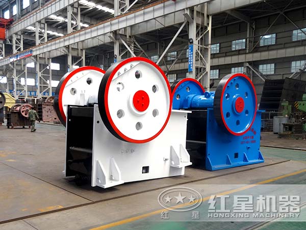 優(yōu)質(zhì)顎式破碎機廠家生產(chǎn)車間