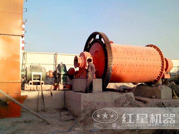 節(jié)能球磨機(jī)投產(chǎn)客戶現(xiàn)場(chǎng)