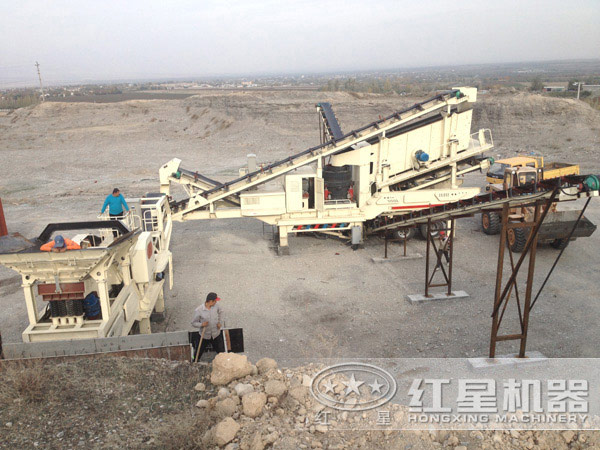 移動(dòng)破碎站客戶現(xiàn)場