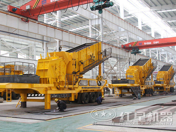 紅星全自動碎石機生產(chǎn)廠家車間一角