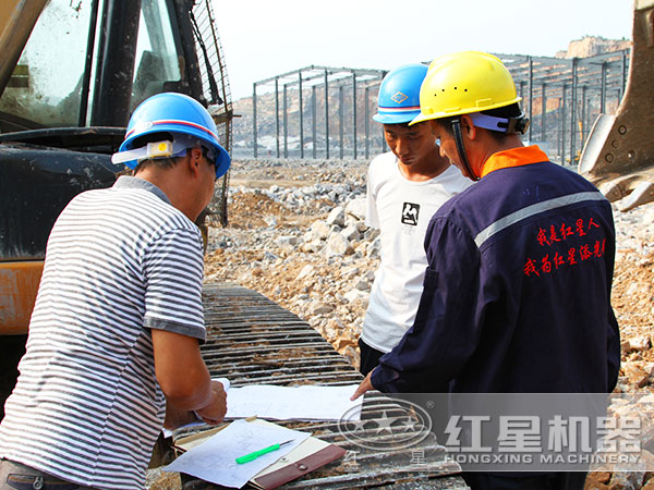 紅星工程師現(xiàn)場(chǎng)指導(dǎo)客戶(hù)