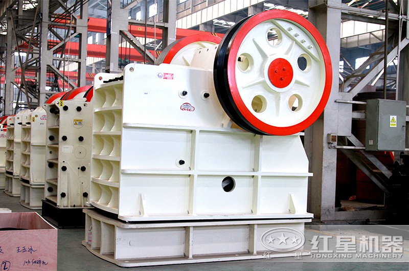 磕石子用哪些設(shè)備？磕石子機(jī)多少錢(qián)