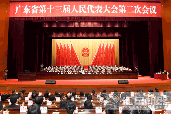 大型流動粉碎石頭一體機(jī)多少錢一臺？