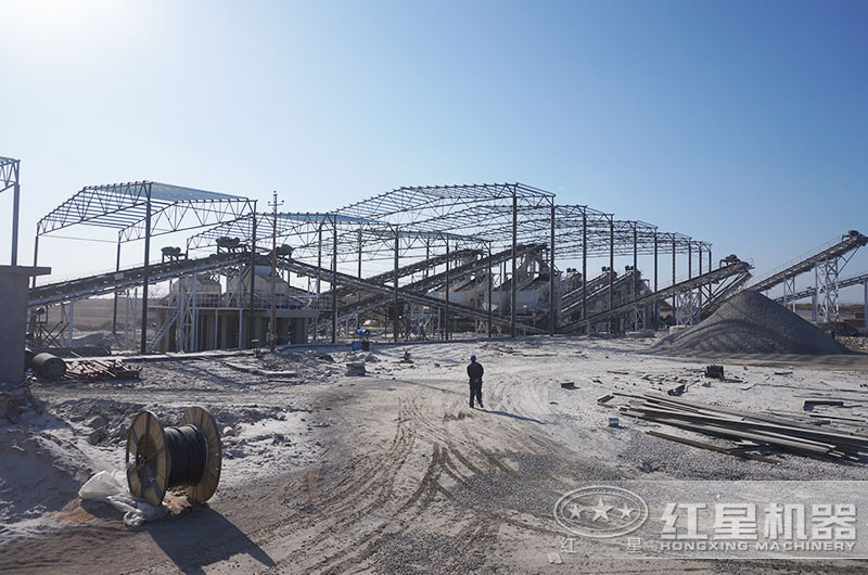 全套環(huán)保型石料生產(chǎn)線設(shè)備都有什么？一套下來(lái)多少錢(qián)?