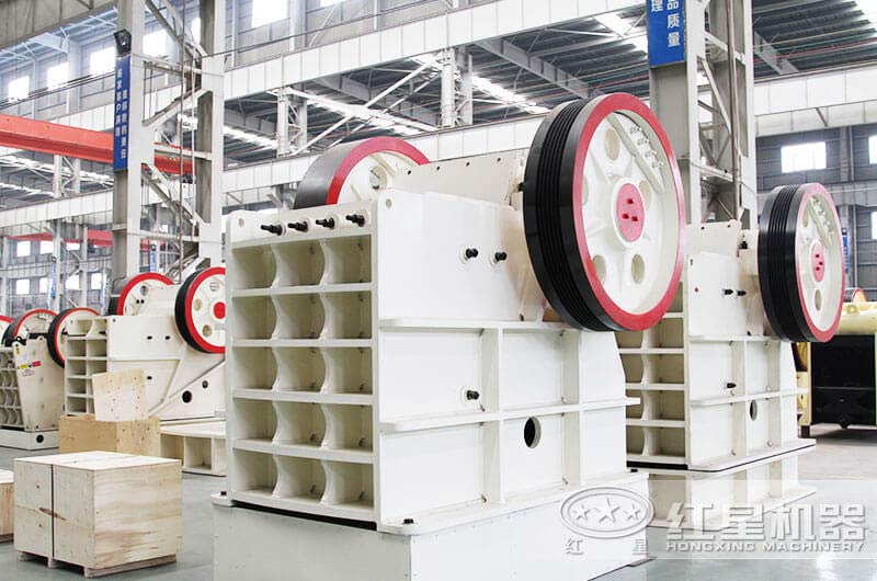 不同型號規(guī)格下的鄂式破碎機(jī)