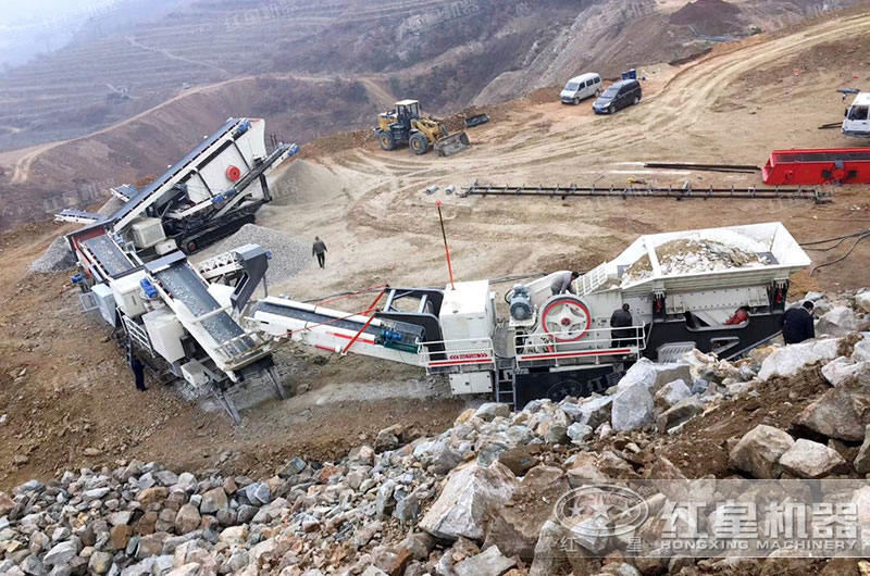 無聲無塵大型移動(dòng)石子破碎機(jī)生產(chǎn)現(xiàn)場(chǎng)