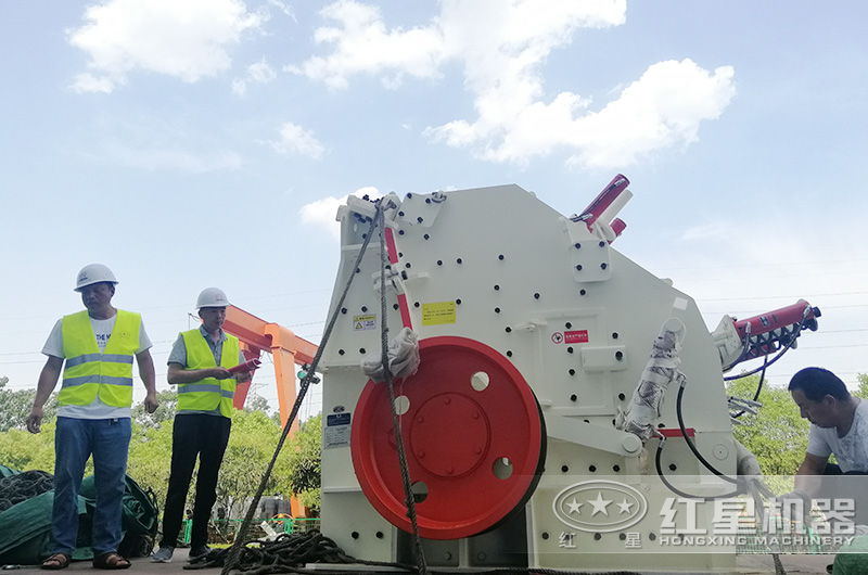 生產(chǎn)石子用什么設(shè)備好_全套石子設(shè)備價格多少錢？