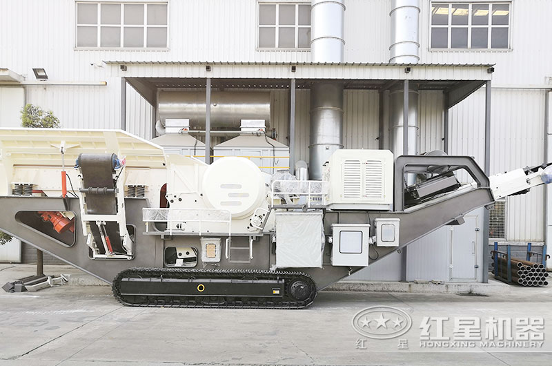 石子生產(chǎn)現(xiàn)場告訴您，履帶移動三機破碎效果是多么好