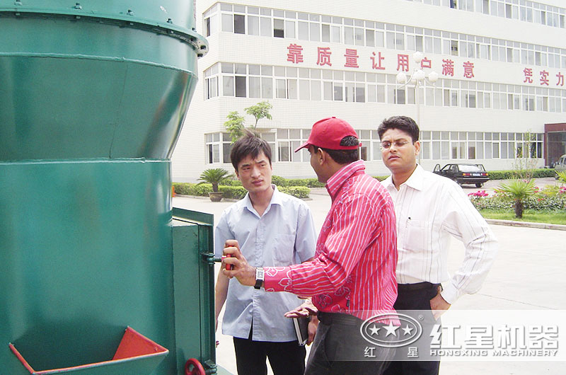 每天10噸的打石粉機(jī)器哪兒有？環(huán)保嗎？