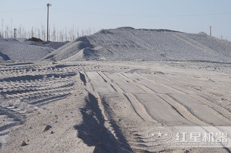 破碎石頭生產(chǎn)石子違法嗎，現(xiàn)在可以著手2022年石頭加工了嗎？