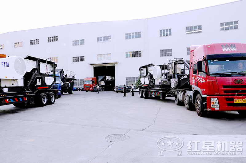 移動制造石子機、沙子機陸續(xù)發(fā)貨