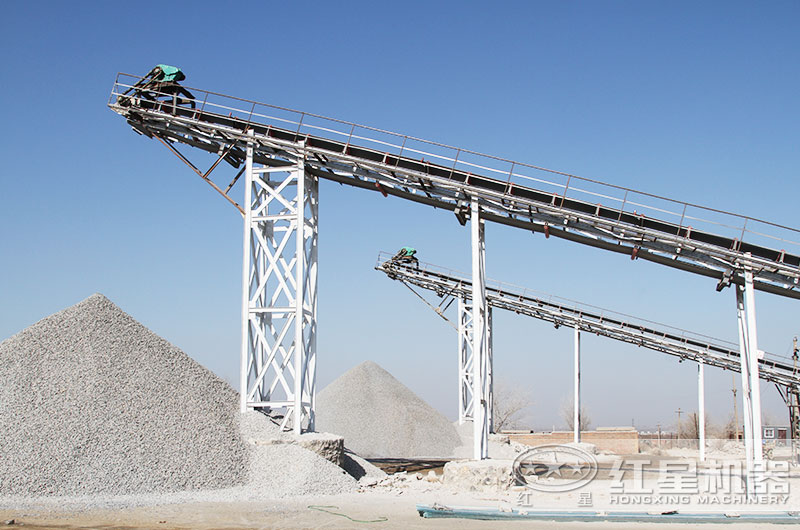 碎石粉碎機(jī)每天能碎多少噸石料？大概多少錢一套？