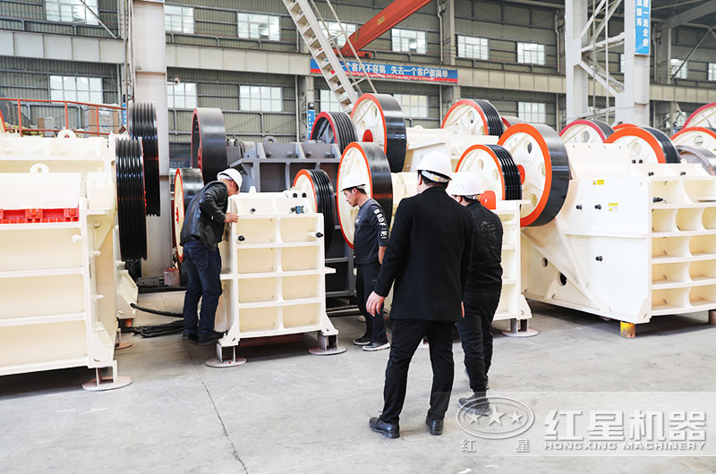 250×1200的顎破機產(chǎn)能及出料粒度范圍是多少？