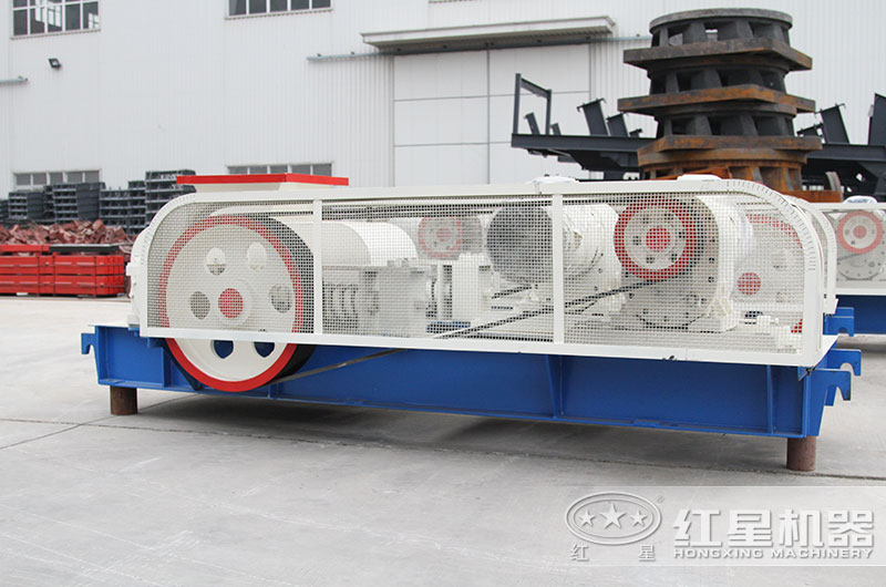 對(duì)輥式破碎機(jī)哪里有？來這里！型號(hào)全且價(jià)格還不貴！