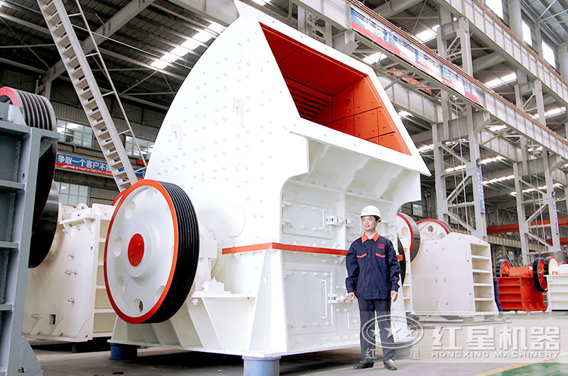大型錘式破碎機的產(chǎn)量是多少？價格貴嗎？