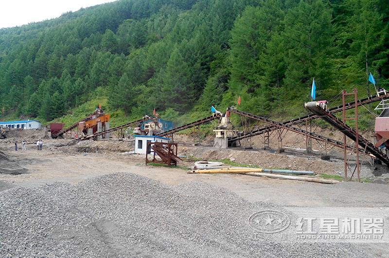 日產(chǎn)200噸的制沙機(jī)多少錢一臺(tái)？有沒有移動(dòng)的？