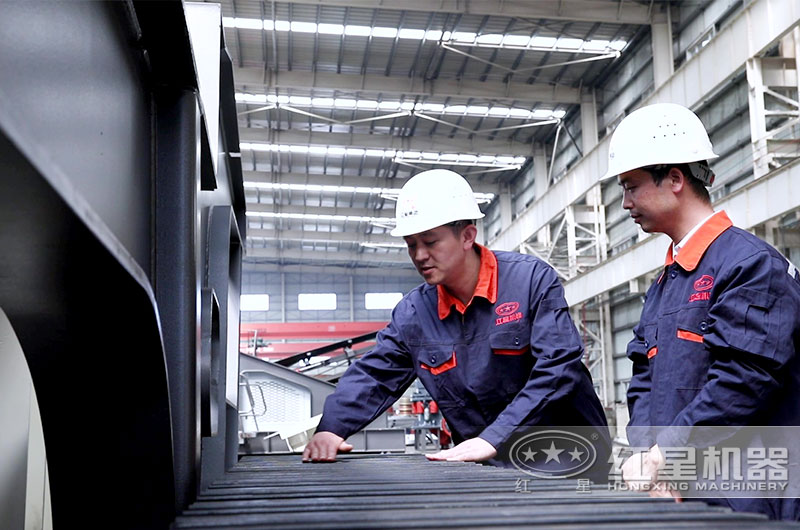 河南紅星工程師車間工作現(xiàn)場