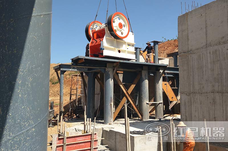 每小時(shí)產(chǎn)10噸碎石機(jī)有哪些？多少錢一臺(tái)？