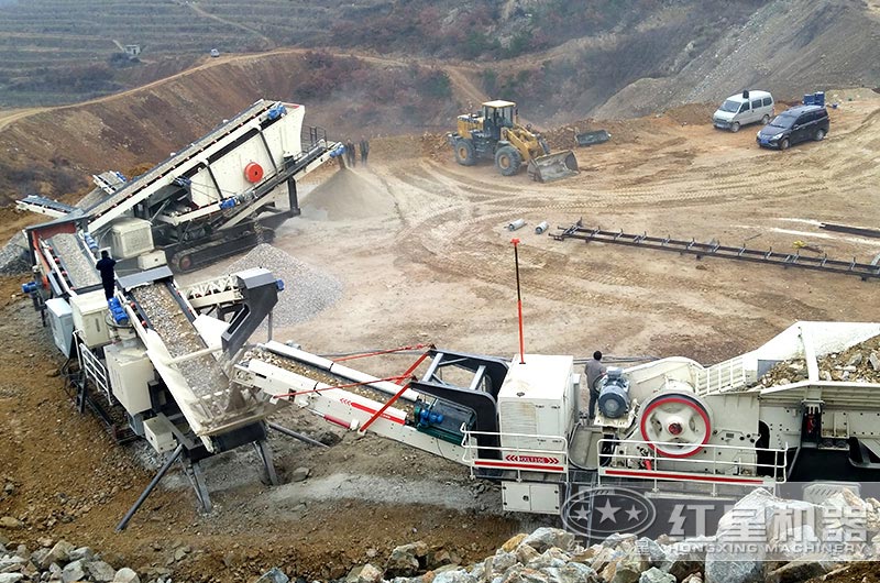 履帶移動(dòng)式建筑垃圾處理現(xiàn)場