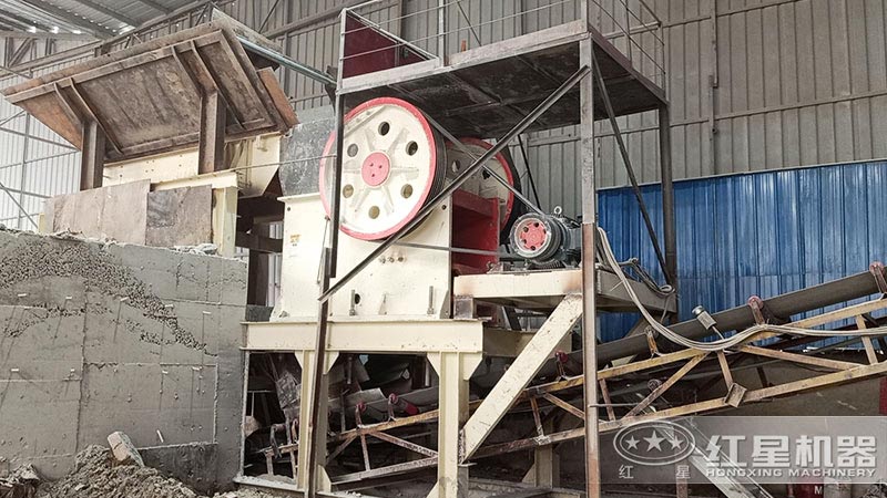 250*400顎破機現(xiàn)場